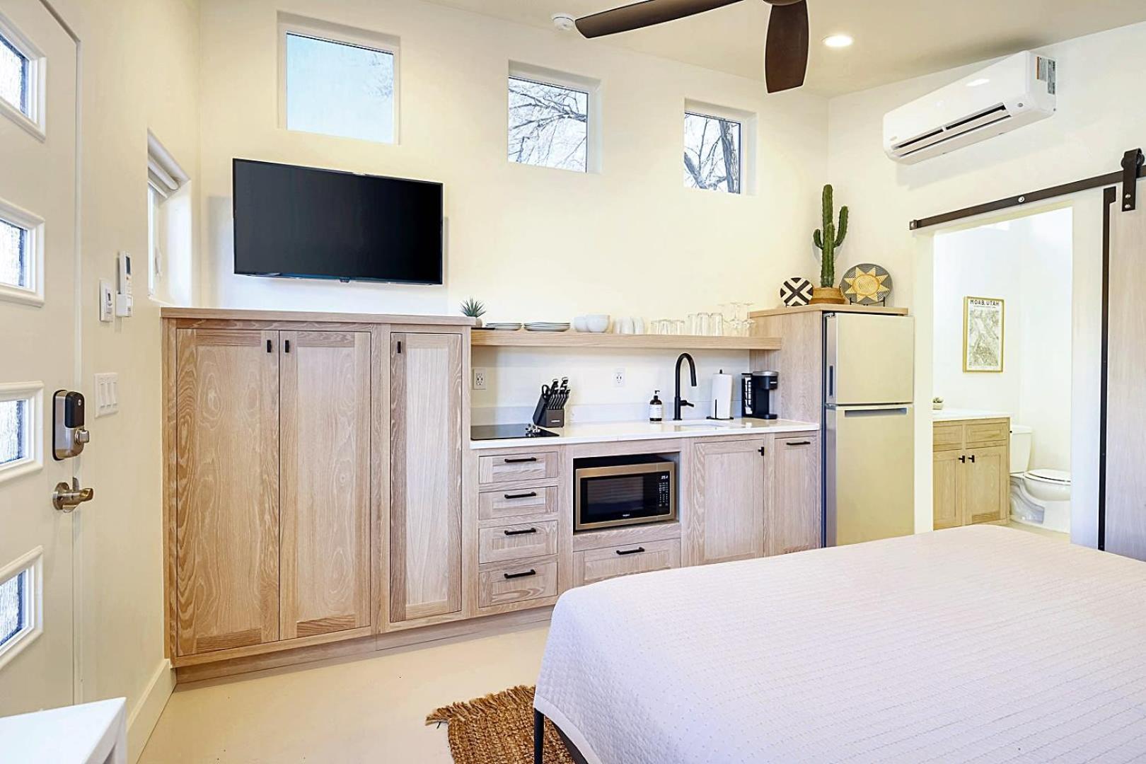 Downtown Kokopelli West 3 - Newly Remodeled Stylish Studio Moab Bagian luar foto