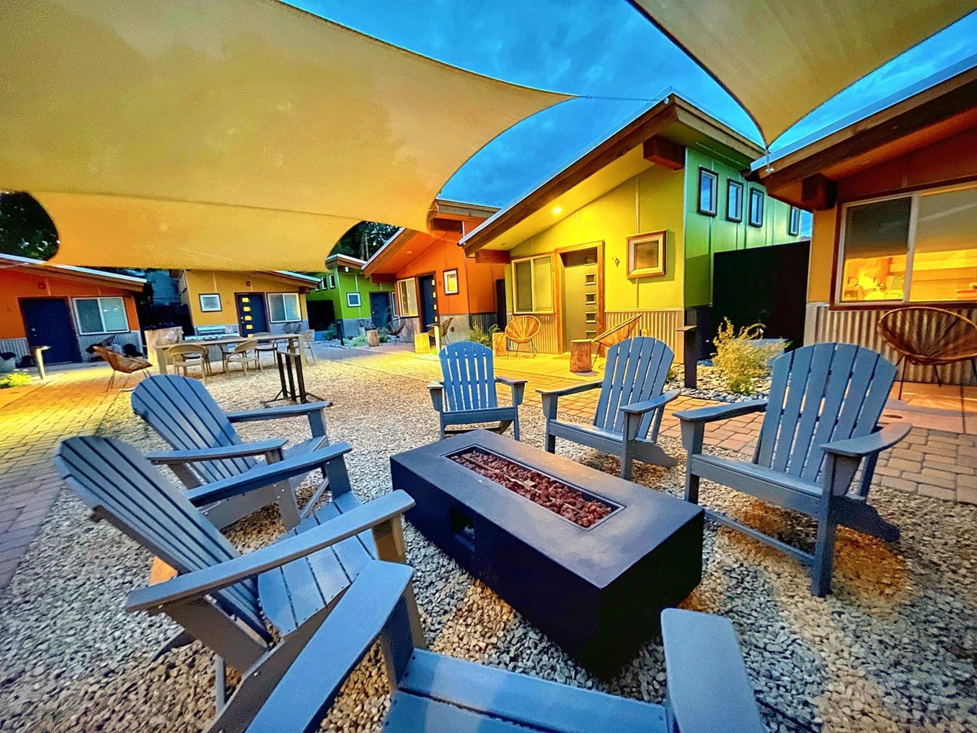 Downtown Kokopelli West 3 - Newly Remodeled Stylish Studio Moab Bagian luar foto