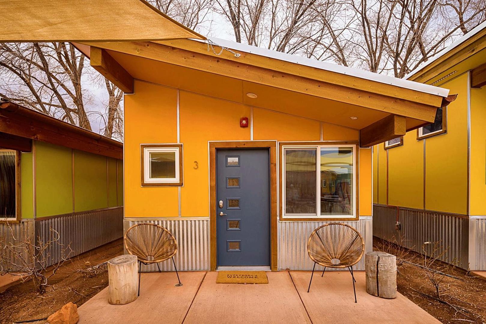 Downtown Kokopelli West 3 - Newly Remodeled Stylish Studio Moab Bagian luar foto