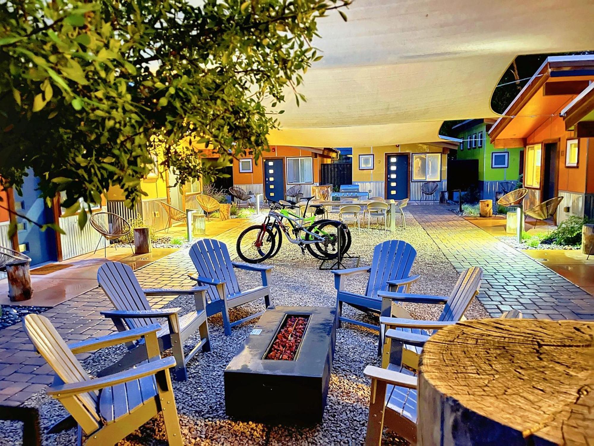Downtown Kokopelli West 3 - Newly Remodeled Stylish Studio Moab Bagian luar foto