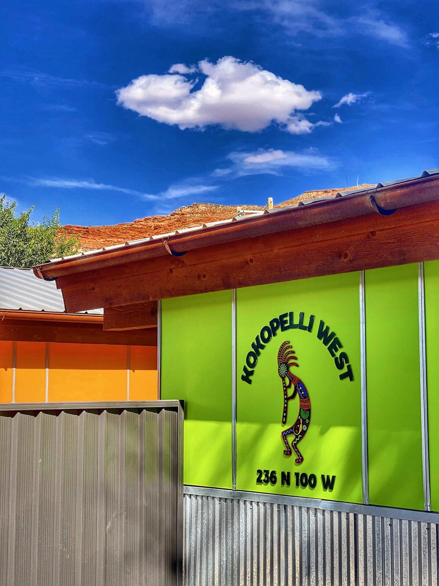 Downtown Kokopelli West 3 - Newly Remodeled Stylish Studio Moab Bagian luar foto